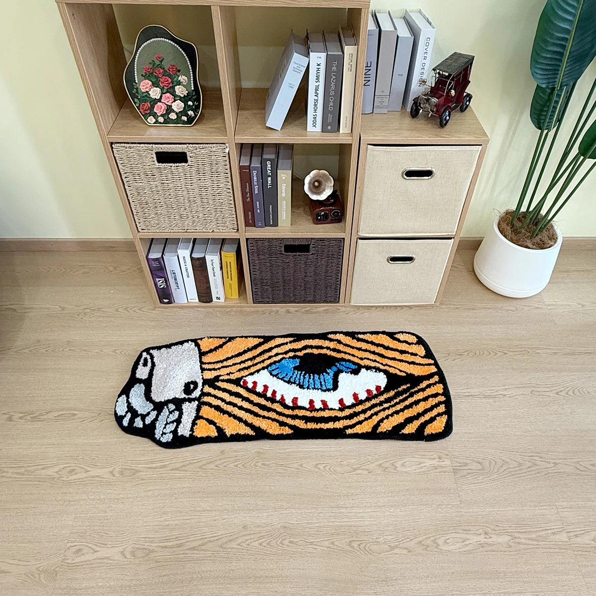 Eye Lighter Rug